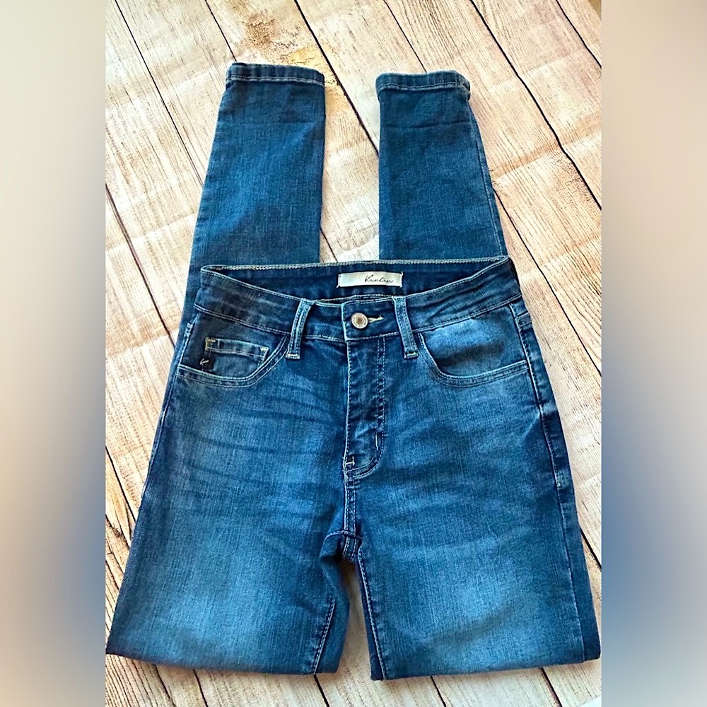 Kancan High Rise Skinny Medium Wash Jeans